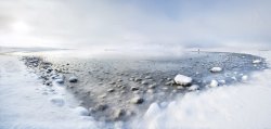 南极雪块蓝天白云雪块湖水高清图片