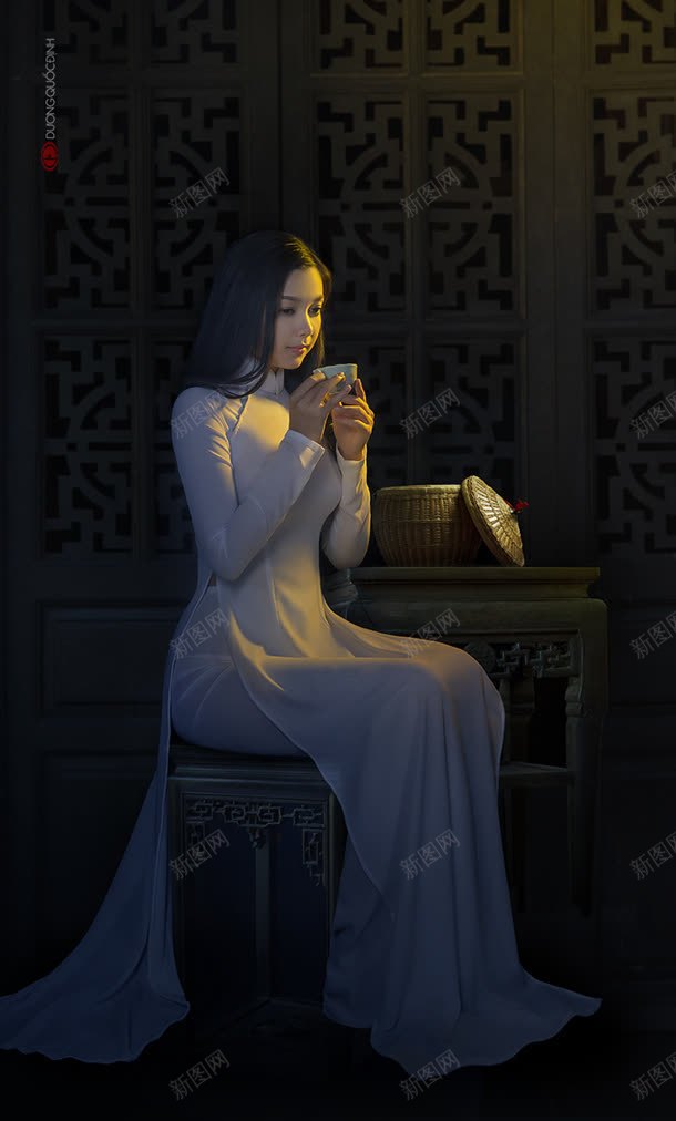 中国古典美女思考jpg设计背景_新图网 https://ixintu.com 中国 古典 思考 美女