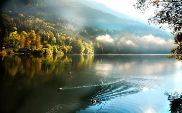 模糊的青山绿水风景jpg设计背景_新图网 https://ixintu.com 模糊 青山绿水 风景