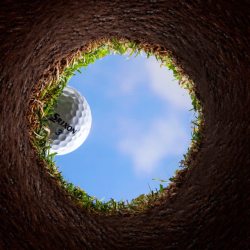 高尔夫球球洞高尔夫球洞的特写图高清图片