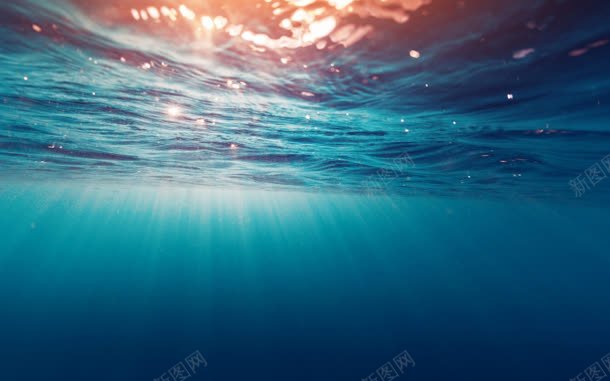 阳光深海下的湖水海水jpg设计背景_新图网 https://ixintu.com 海水 深海 湖水 阳光
