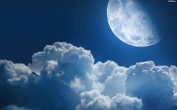 浅色皎洁月光皎洁月光白色云层高清图片