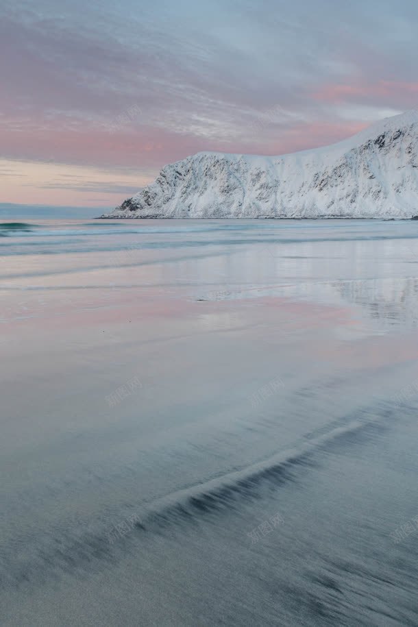雪山海岸海滩jpg设计背景_新图网 https://ixintu.com 海岸 海滩 素材 雪山