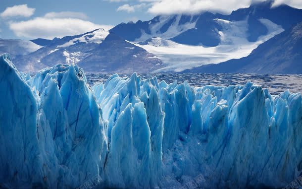 唯美的冰山雪峰海报背景jpg设计背景_新图网 https://ixintu.com 冰山 海报 背景 雪峰