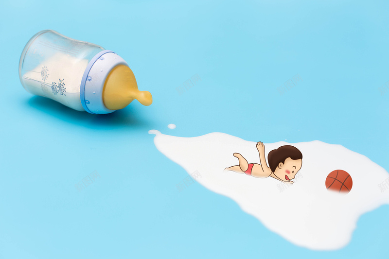 奶游泳的男孩jpg设计背景_新图网 https://ixintu.com 奶 奶瓶 婴儿 母乳