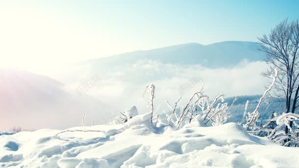 阳光照射下的雪山海报背景jpg设计背景_新图网 https://ixintu.com 海报 照射 背景 阳光 雪山