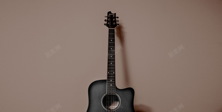 褐色简约吉他音乐类海报背景背景
