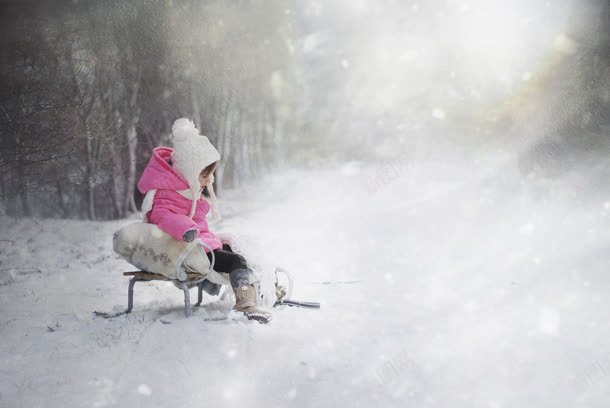 大雪纷飞中的小女孩海报背景jpg设计背景_新图网 https://ixintu.com 大雪纷飞 女孩 海报 背景