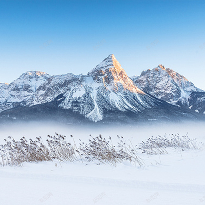 雪山风景背景图jpg_新图网 https://ixintu.com 主图 大气 摄影 简约 自然 雪山 风景