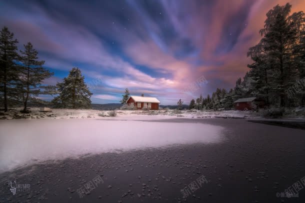 紫色天空雪地树林jpg设计背景_新图网 https://ixintu.com 天空 树林 紫色 雪地