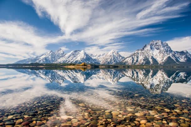 雪山河流蓝天白云jpg设计背景_新图网 https://ixintu.com 河流 白云 蓝天 雪山