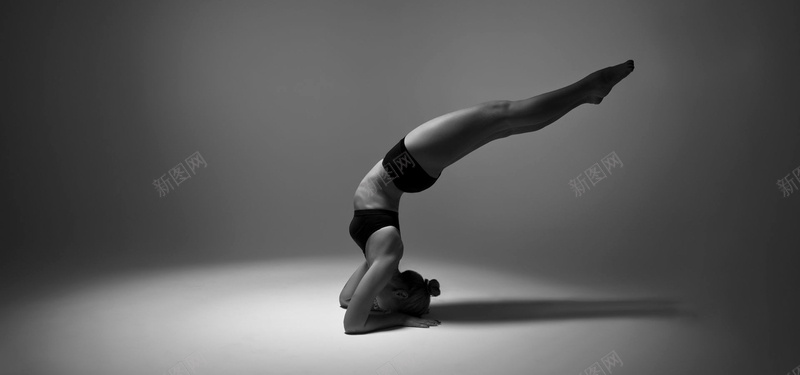 瑜伽健身运动黑色简约背景jpg设计背景_新图网 https://ixintu.com 健身 建设背景 灰色背景 瑜伽 瑜伽健身 瑜伽运动 简约背景 美女建设 运动 黑色