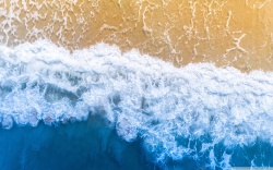 蓝色水和沙滩海边背景苹果壁纸背景高清图片