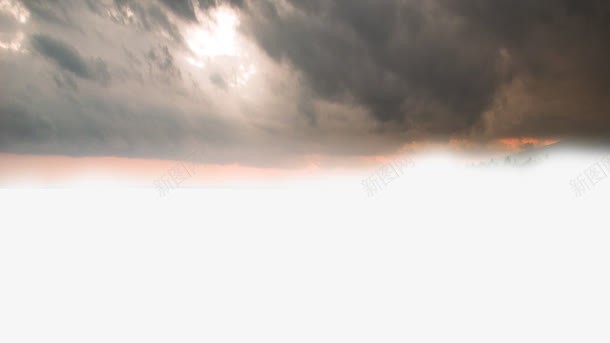 层层云朵png免抠素材_新图网 https://ixintu.com 乌云 云层 云朵 光线 夕阳 彩云 浓云 阴云 阴天 阴雨天 阴雨天气 黑云