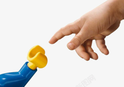 小孩子的手和玩具素材