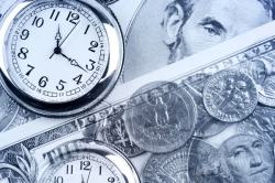 货币时间时间钟表与硬币美元背景高清图片