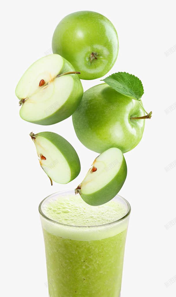玻璃杯上的青苹果png免抠素材_新图网 https://ixintu.com 切开的苹果 水果实物 水果汁 玻璃杯 苹果