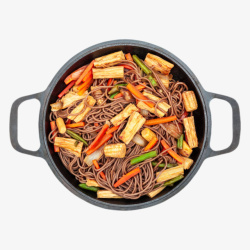 面条砂锅黑色带把手的砂锅里的胡萝卜肉片高清图片