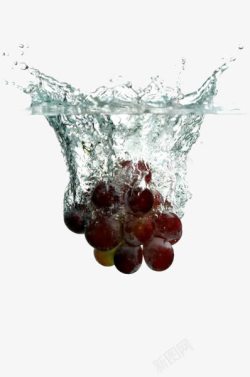 沉入水中的葡萄洗葡萄高清图片