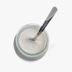 玻璃罐装着的酸奶和勺子实物素材