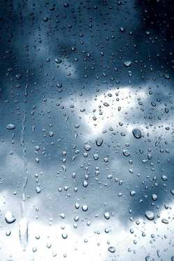 质感深蓝色玻璃雨珠背景背景