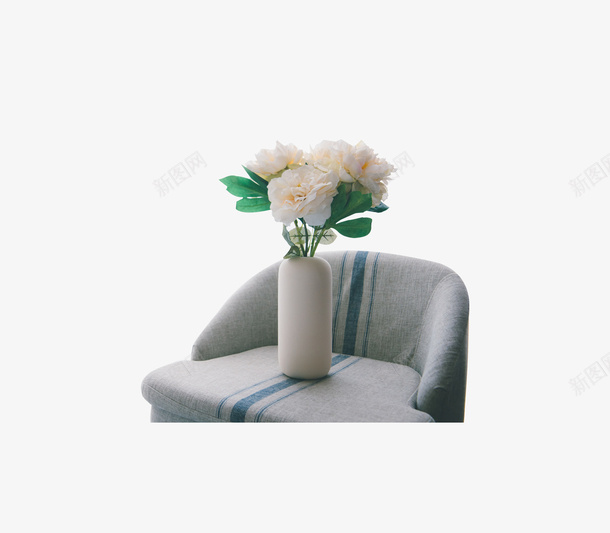 放在沙发上的花朵png免抠素材_新图网 https://ixintu.com 家居 沙发 简约 花朵