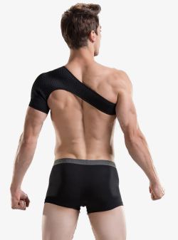 绀肩墿男性背部肌肉高清图片