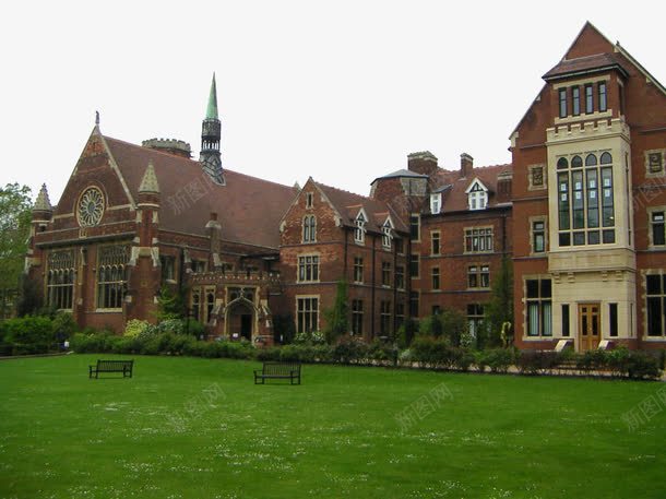 美丽的剑桥大学png免抠素材_新图网 https://ixintu.com 古建筑 椅子 欧式建筑 草坪