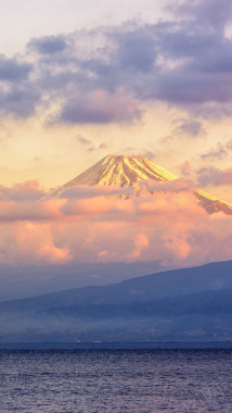 彩色云霞山峰手机端H5背景背景