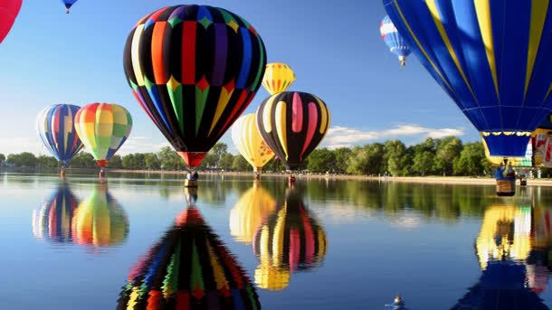 海面上彩色氢气球jpg设计背景_新图网 https://ixintu.com 彩色 气球 海面