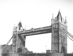 油画写生伦敦大桥旅游风景高清图片