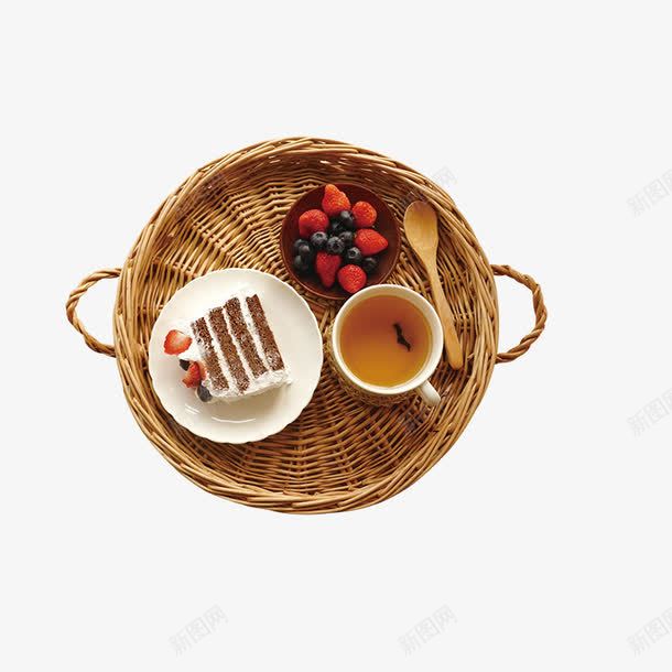 蛋糕草莓蓝莓png免抠素材_新图网 https://ixintu.com 一块蛋糕 下午茶 产品实物 甜点 竹编餐盘 茶点 草莓 蓝莓