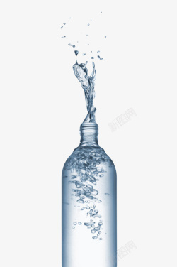 自来也透明解渴溅起来的塑料瓶饮用水实高清图片