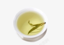 苦丁茶饮品淡绿色苦丁茶汤高清图片