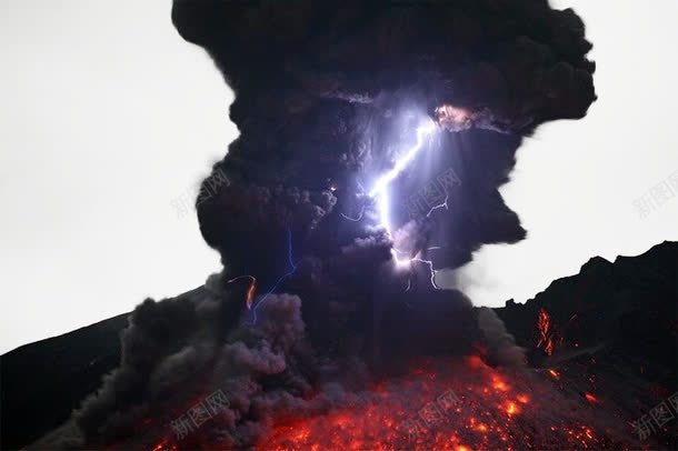 火山爆发png免抠素材_新图网 https://ixintu.com 图片 火山岩石 燃烧 自然 闪电 黑烟