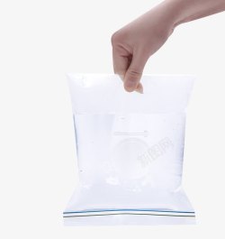 透明密封袋装满水的保鲜袋高清图片