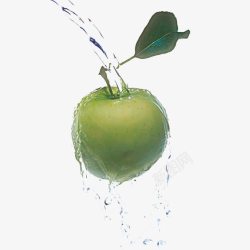 水滴苹果浇水的青苹果高清图片