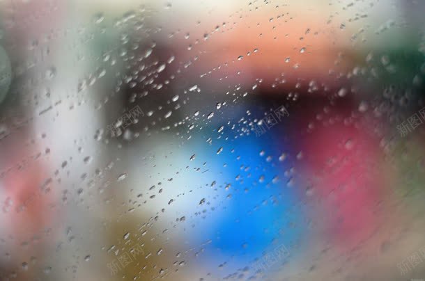 模糊的雨水玻璃海报背景jpg设计背景_新图网 https://ixintu.com 模糊 海报 玻璃 背景 雨水