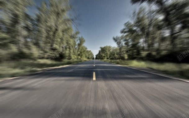 动感模糊后的公路背景