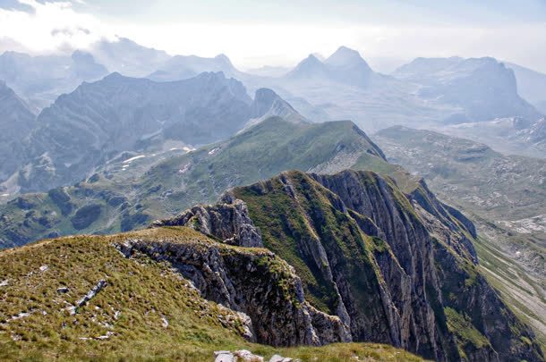 大山最高处景深效果天空摄影jpg_新图网 https://ixintu.com 大山 天空 摄影 效果 景深 最高处