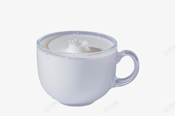 一杯白色牛奶png免抠素材_新图网 https://ixintu.com 乳制品 乳品 牛奶 牛奶乳品 牛奶喷渐 白色 白色玻璃杯 食物 饮料