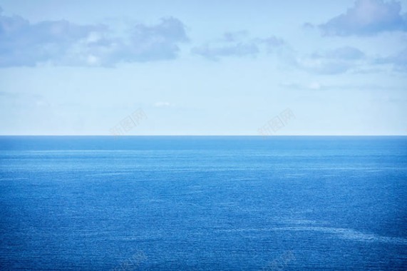 天空与海面风景背景