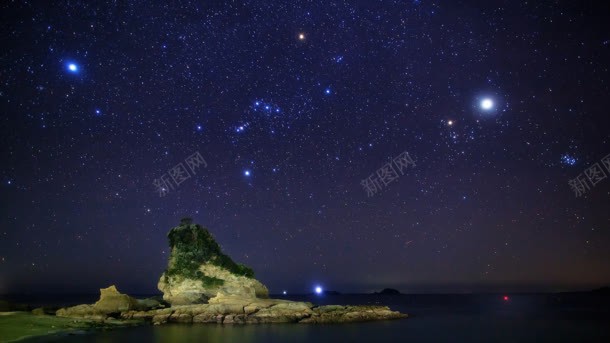 山顶的唯美星空图jpg设计背景_新图网 https://ixintu.com 山顶 星空图