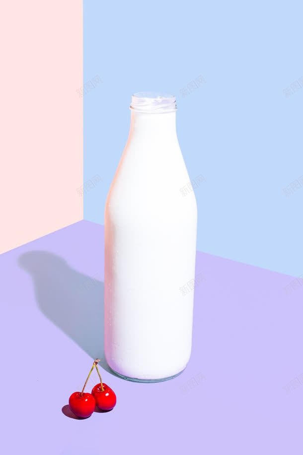 白色开口牛奶瓶海报背景jpg设计背景_新图网 https://ixintu.com 奶瓶 开口 海报 白色 背景