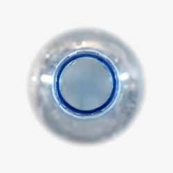 实物化透明解渴模糊俯视图塑料瓶饮用水高清图片