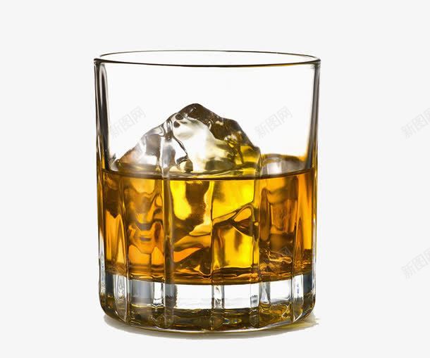 一杯威士忌png免抠素材_新图网 https://ixintu.com 一杯威士忌 冰块 冰酒 威士忌 实物 玻璃杯 酒特写