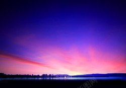 夕阳下的湖面中秋海报背景素材