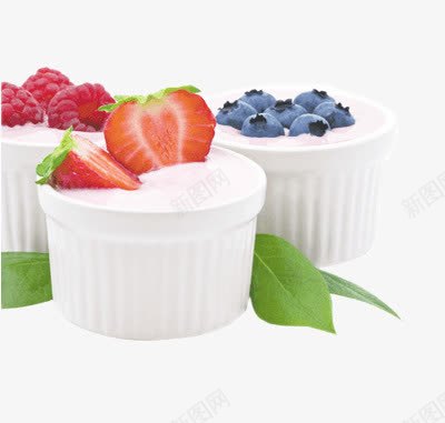 杯子中的草莓奶昔png免抠素材_新图网 https://ixintu.com 杯子中的草莓奶昔 果汁 树梅奶昔 绿叶 蓝莓奶昔 饮品