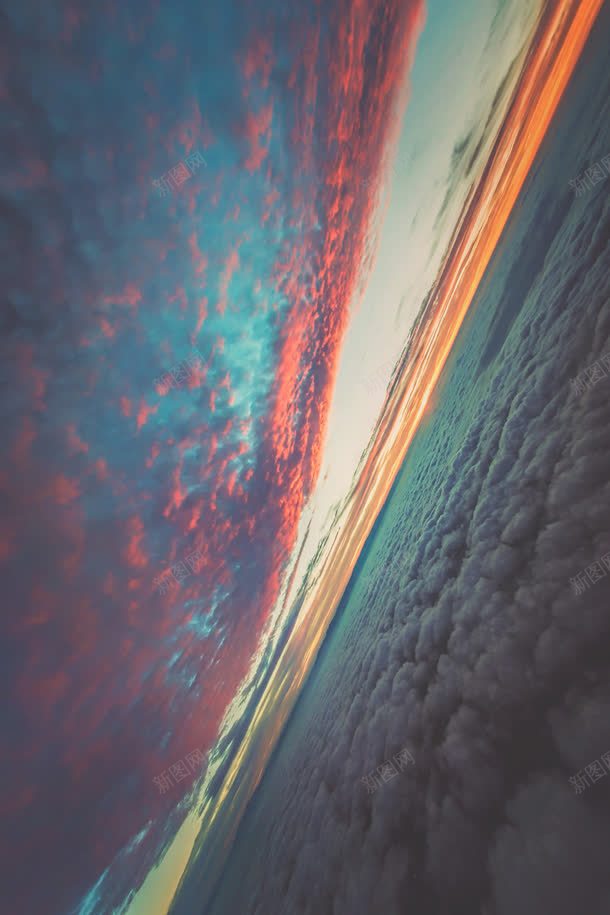 彩色云彩海平面壁纸jpg设计背景_新图网 https://ixintu.com 云彩 壁纸 彩色 海平面