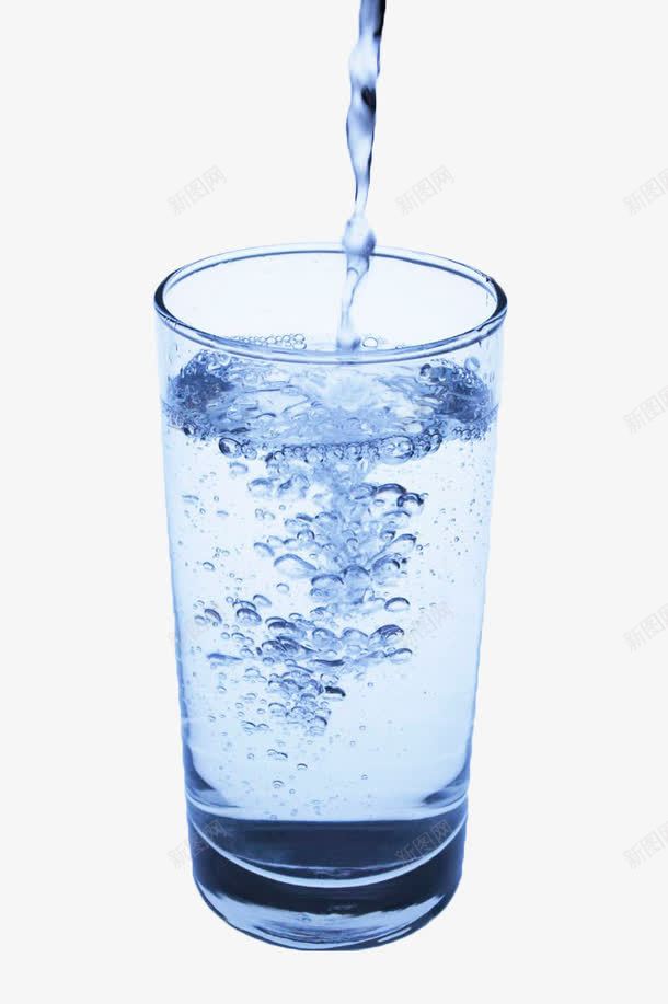 蓝色水杯png免抠素材_新图网 https://ixintu.com 倒水 水杯 水气泡 玻璃 白开水 苏打 蓝色 饮用水